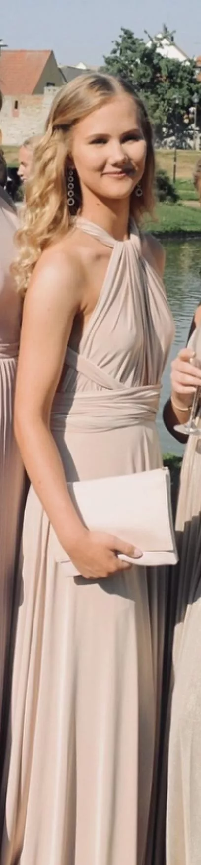 Since a lot of you liked her in my last post, here’s a pic of my girl in a dress :)