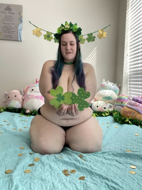 Since it’s still March and this photo is cute af ☘️