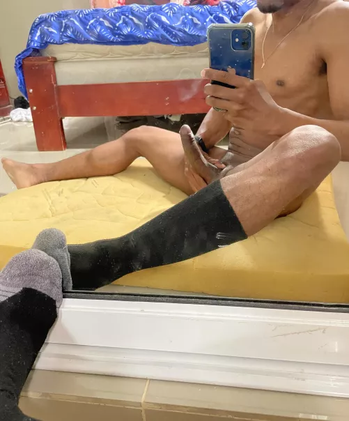 Single (27) first post here, i'm a latin guy with a huge cock ready to get adored, i'm 9” and i'm so horny 🔥