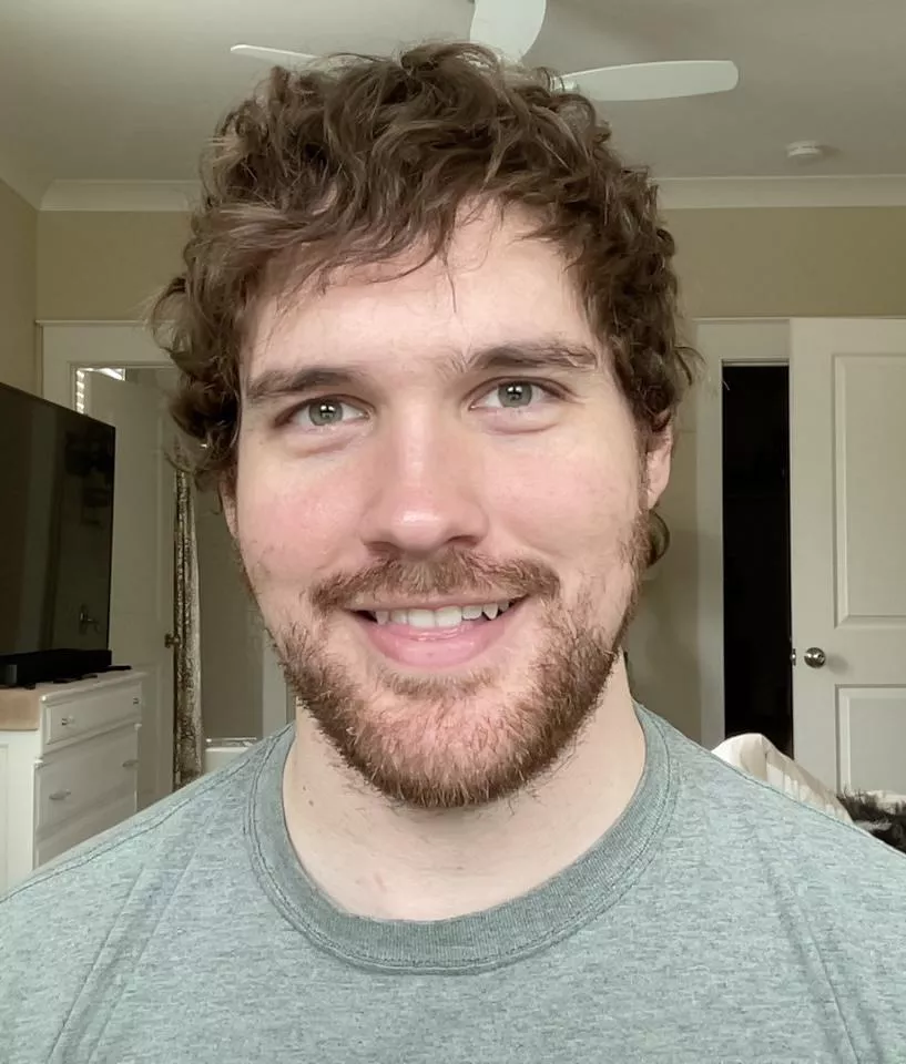 Single for the first time in 7 years...and learning to use dating apps for the first time ever! 👴🏻 The swipe right/left thing is so weird to me.