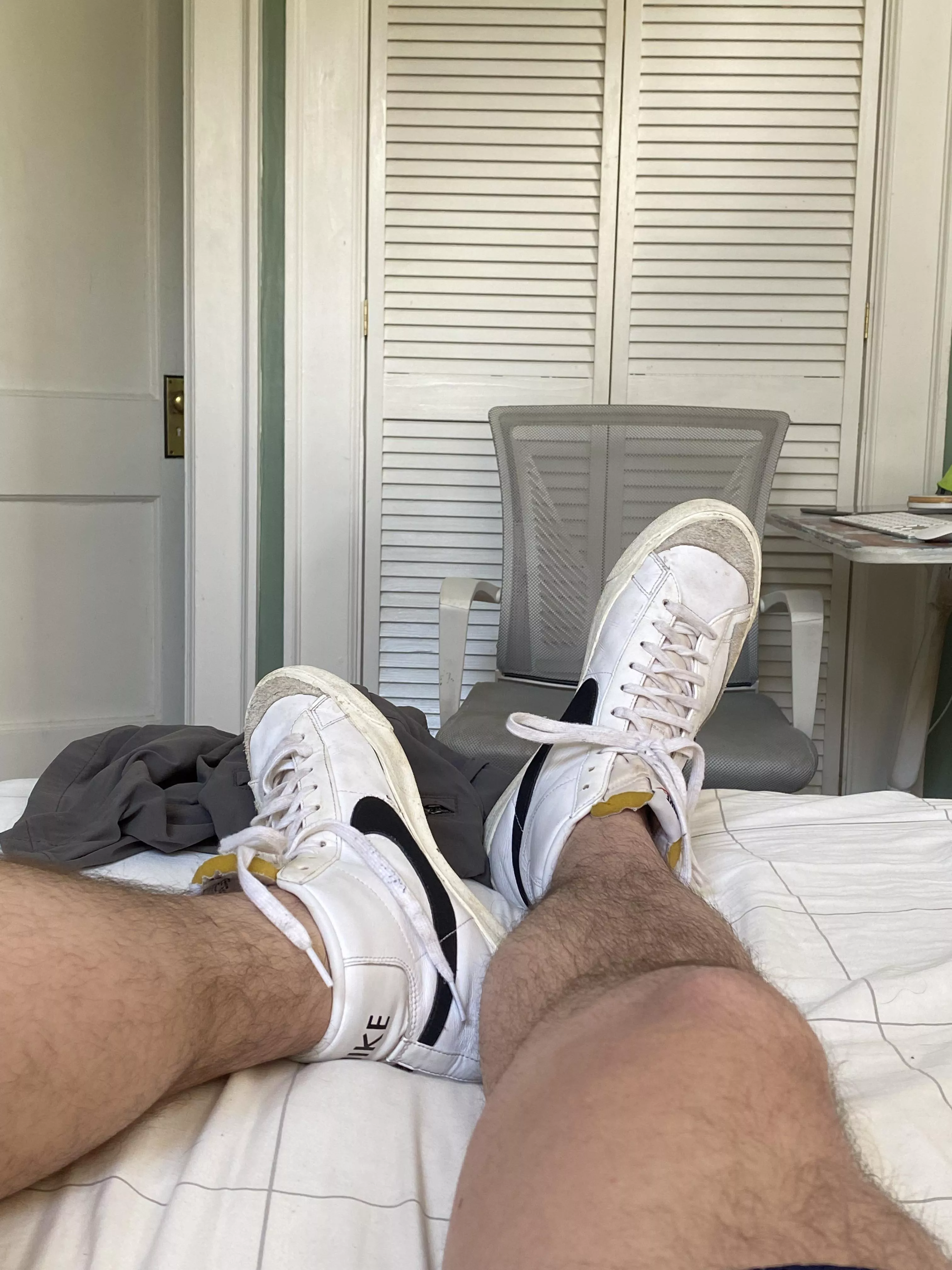 Sneaks need a spit shine 😈 👅👟