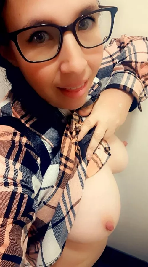Sneaky bathroom selfie at Supanova ๐