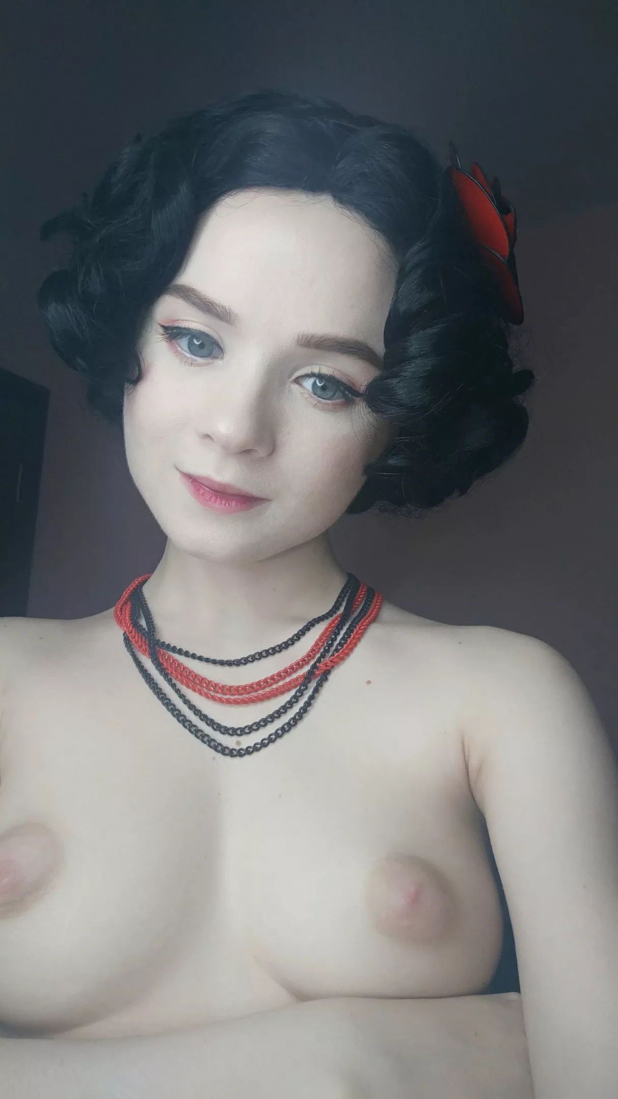 Snow White decided to undress for you 🤤