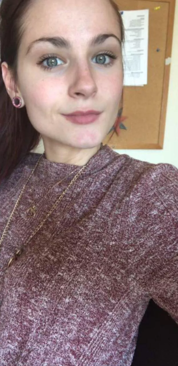 Sn@p scarlet_thom44 if you want to be my slave first like gets a little reward 🤤🤤😈😘