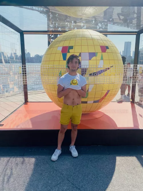 So hot in New York today, I could cook an egg on you