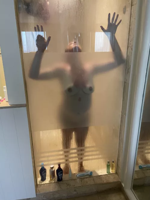 So much room for activities in this shower 😂