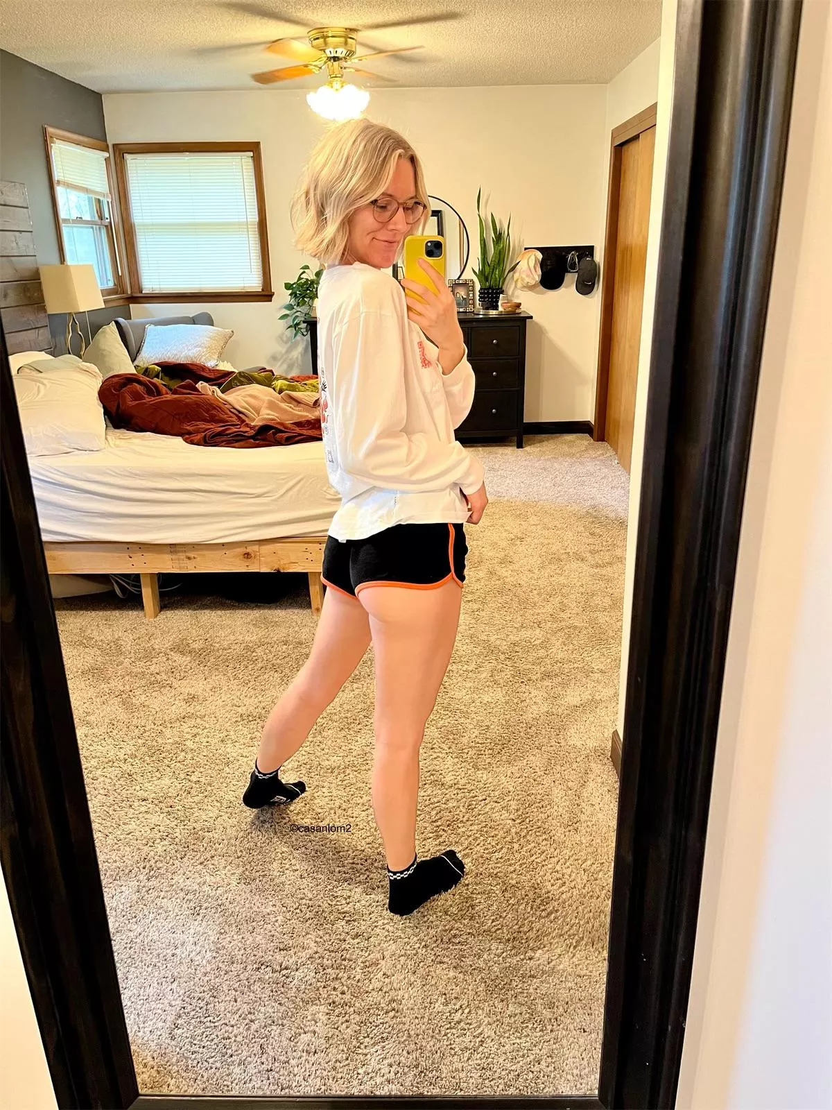 Socks & some booty 😍