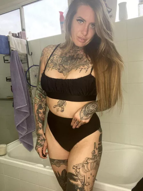 Sometimes I wear some clothes [F]