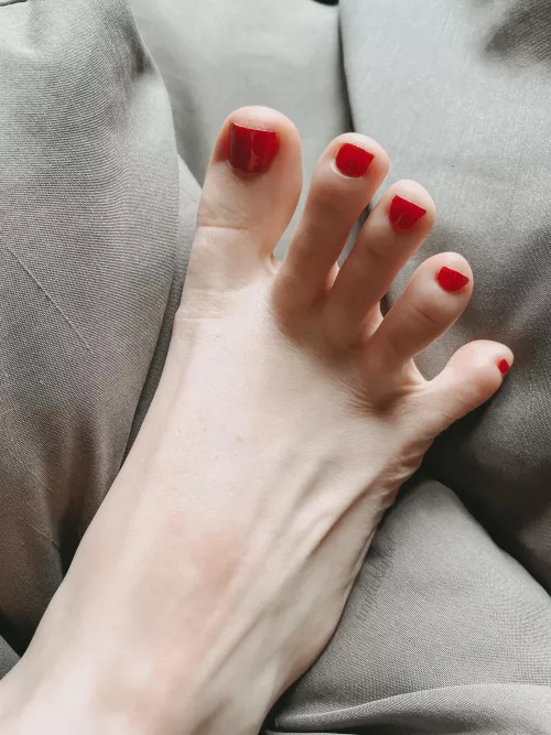 Spreading those toes ❤️