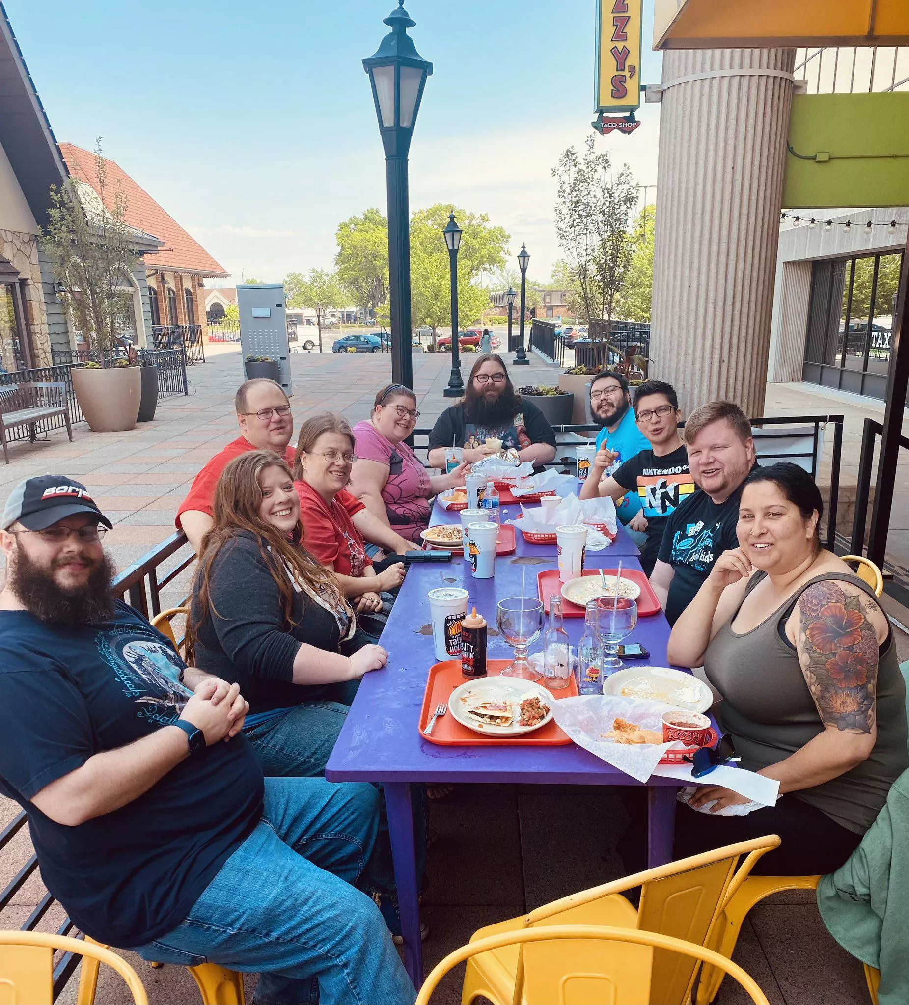 St. Louis has an awesome twitch community. We did a lunch get together today and it was awesome just to hang out.