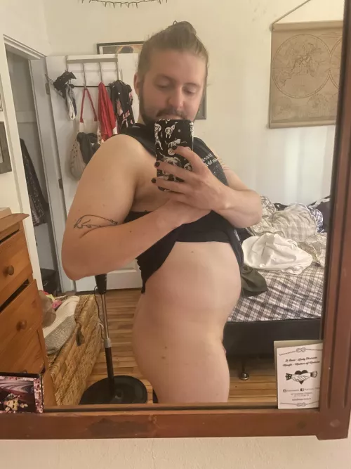 Started booty workouts a couple weeks ago, excited to see where this goes 😋 🍑