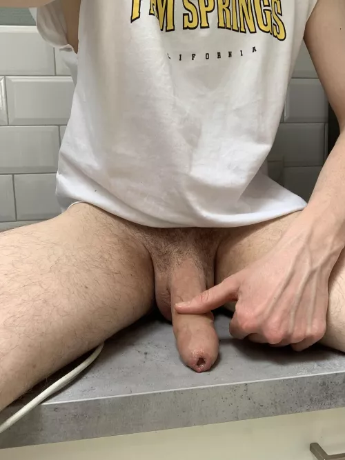 Stick your tongue in it 👅