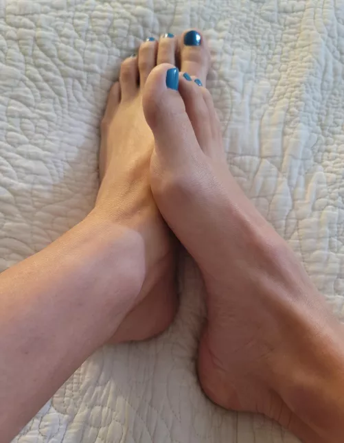 Still getting used to this color... thought I asked for teel... this seems more blue.