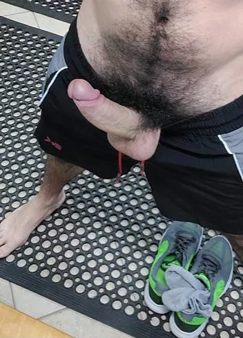 Stinking up the locker room after my workout Stinking up the locker room after my workout