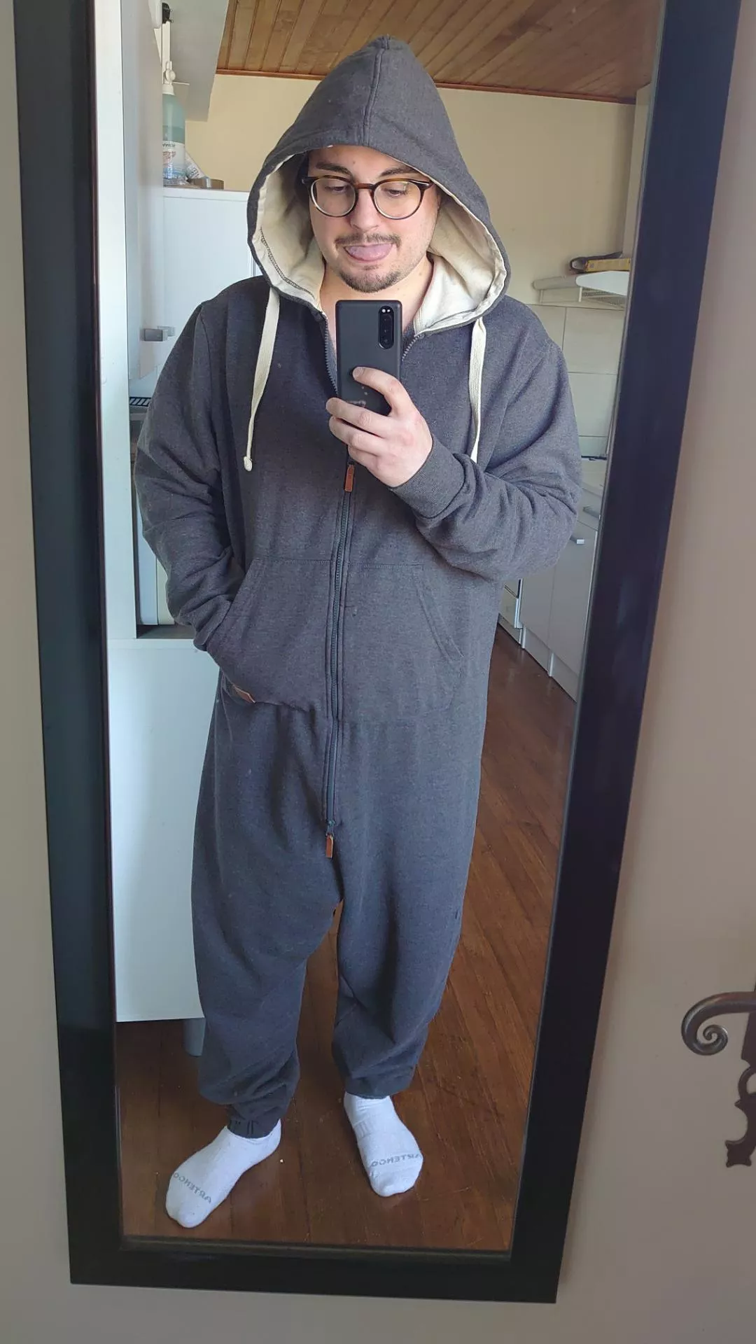 Stole my boyfriend's pyjamas... Yes he's taller than me 😅