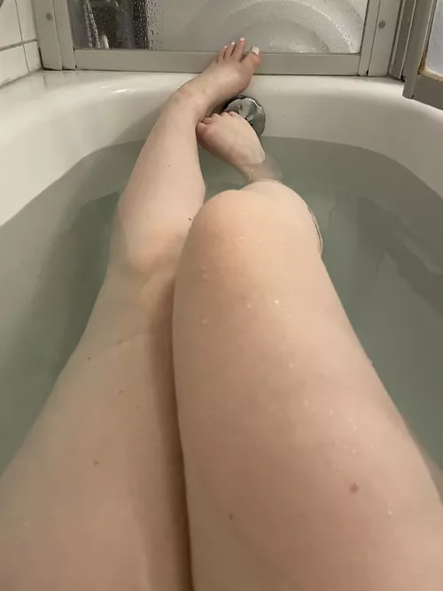 Stretching a bit 😊 Could use some bubbles though…