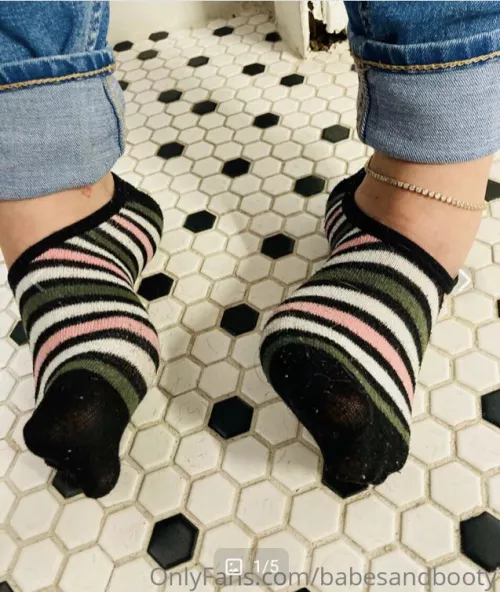 Stripped and sexy π₯΅ What do you think??