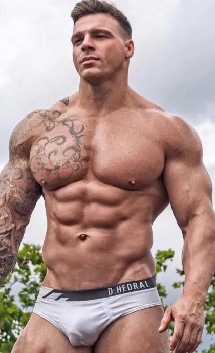 “Stuart Tomlinson” …