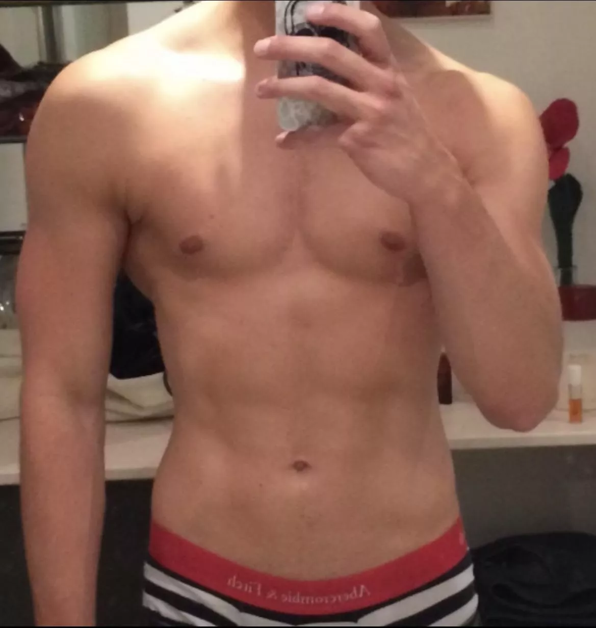 Study Break 📚 Who wants to hop in the shower with me? 💦 [M]26