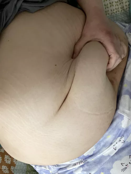 Such a squishy tummy 🥺