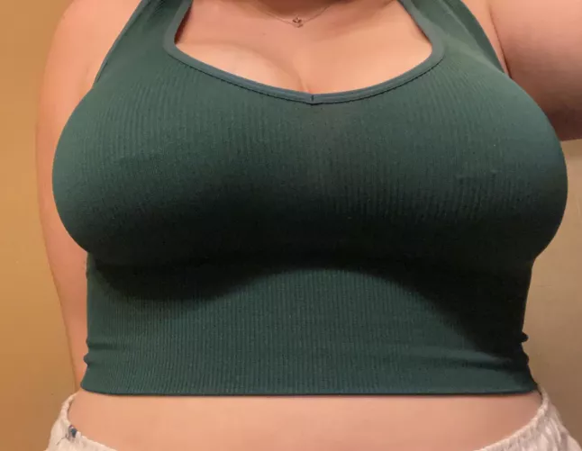 summer means no bras!