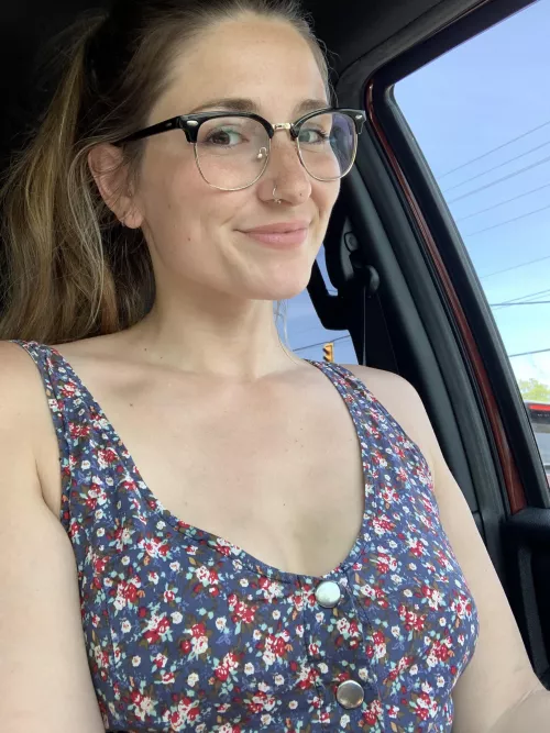 Sundress and glasses on this hot day ☀️