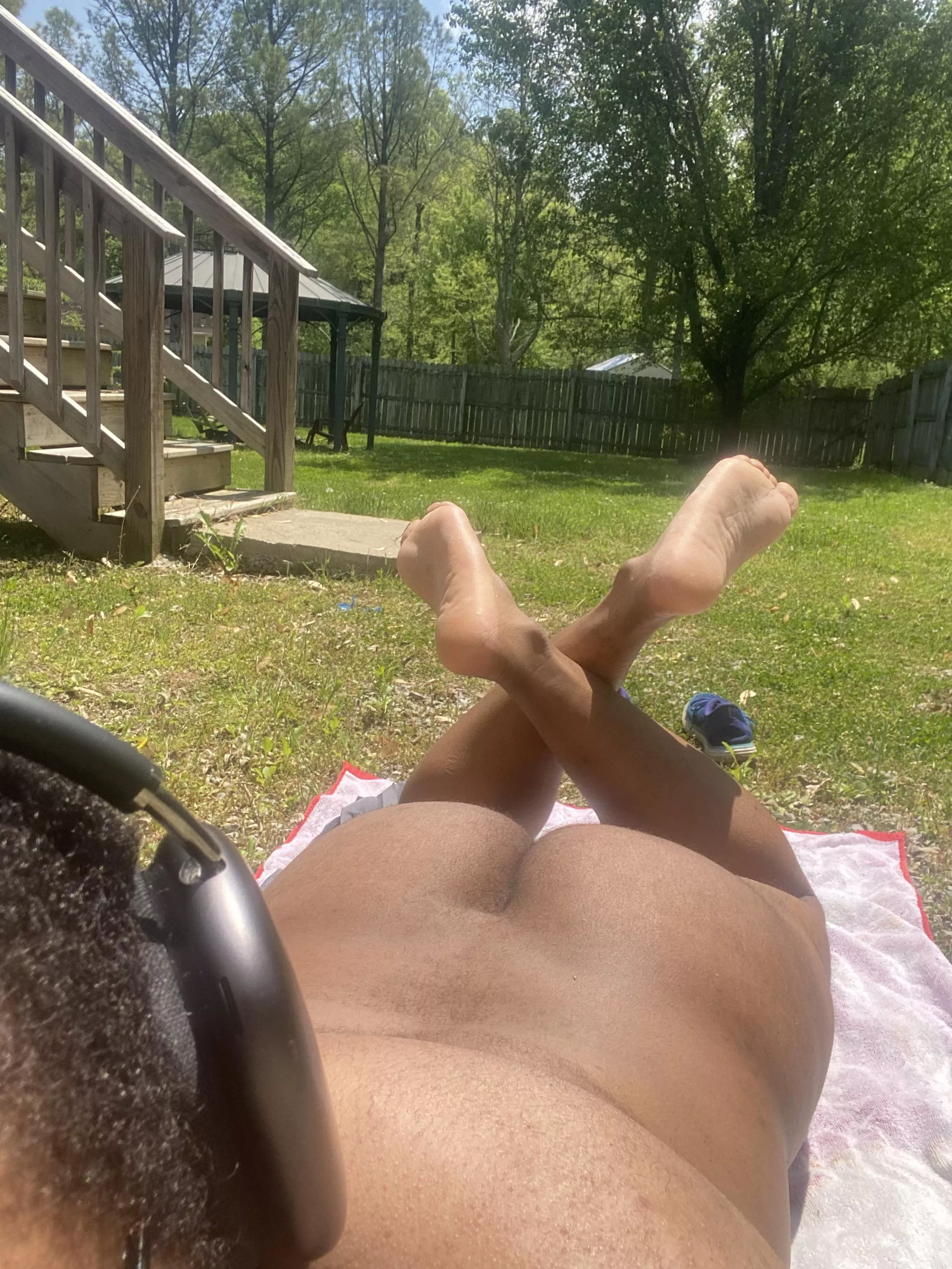 Sun’s out, buns out.