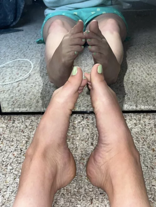 Super cute chunky toes 👣🔥 Size 6 1/2