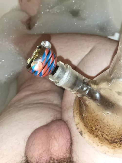 Superchub horny looking for smoke bud