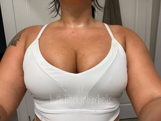 Sweaty titties