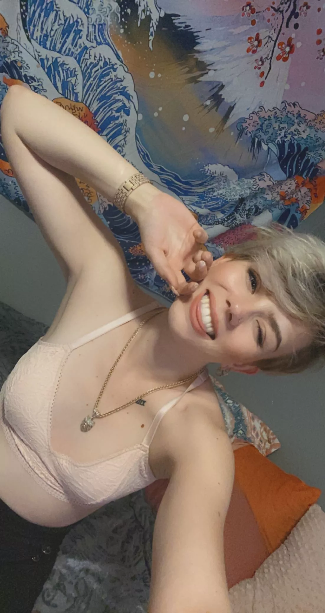 Sweet and petite💘☺️