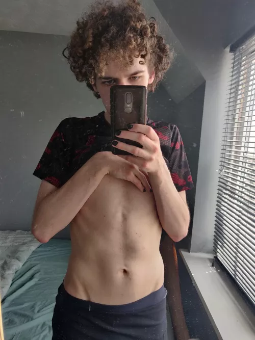 Take me by the waist and r- kiss my neck gently as we spoon