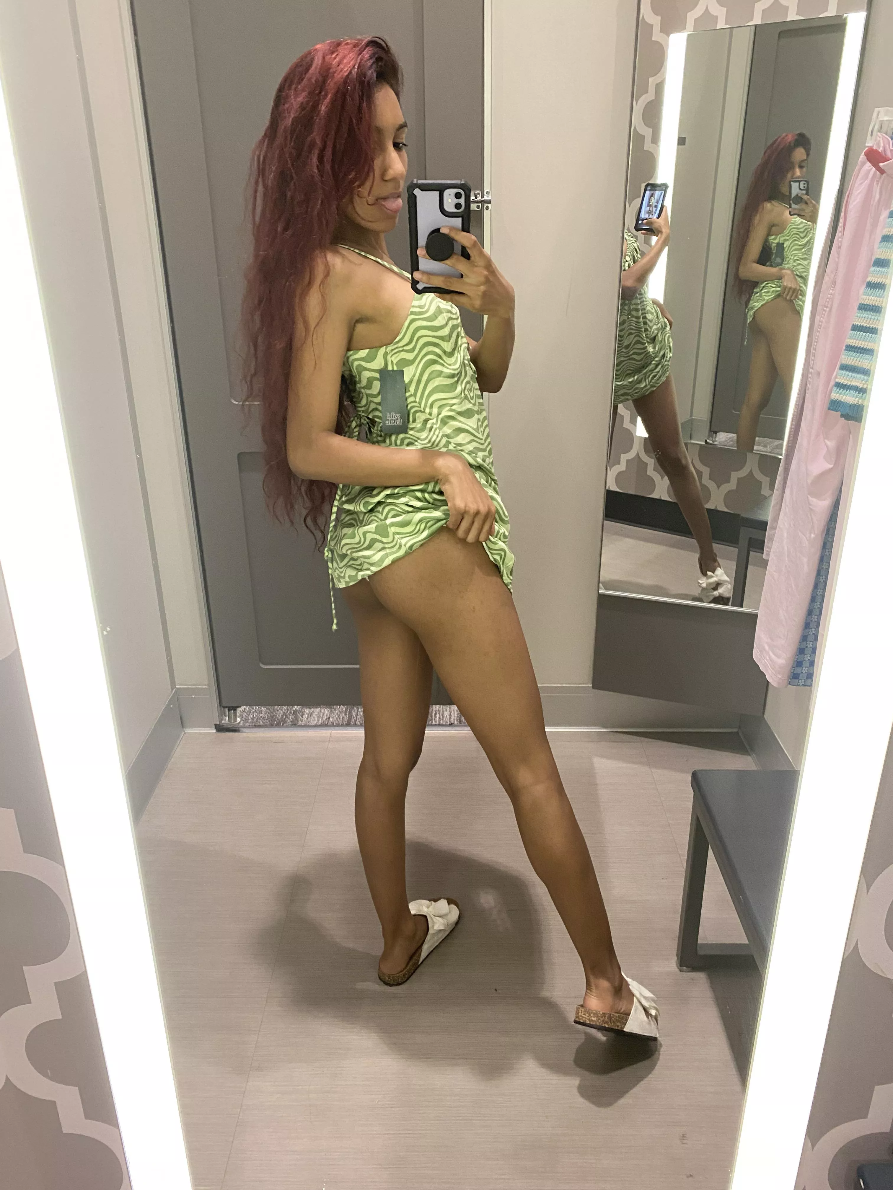 Take me shopping and I’ll let you watch me trying everything on 🥰