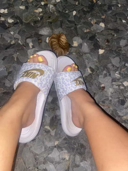 take my slides off with your mouth