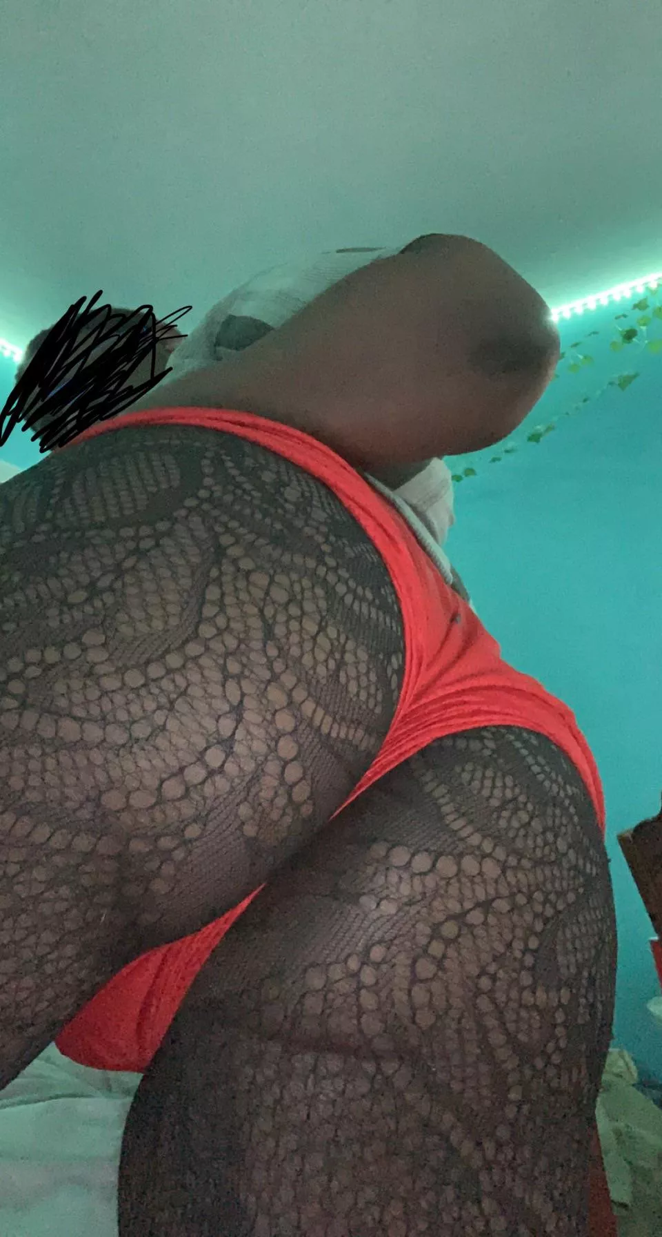 Take my thong off😈😈😈