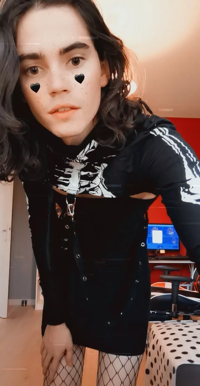 🖤 taken by accident 🖤