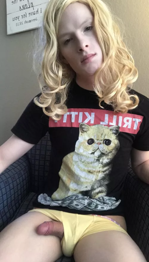 Taste my pussy babe 🤣👅