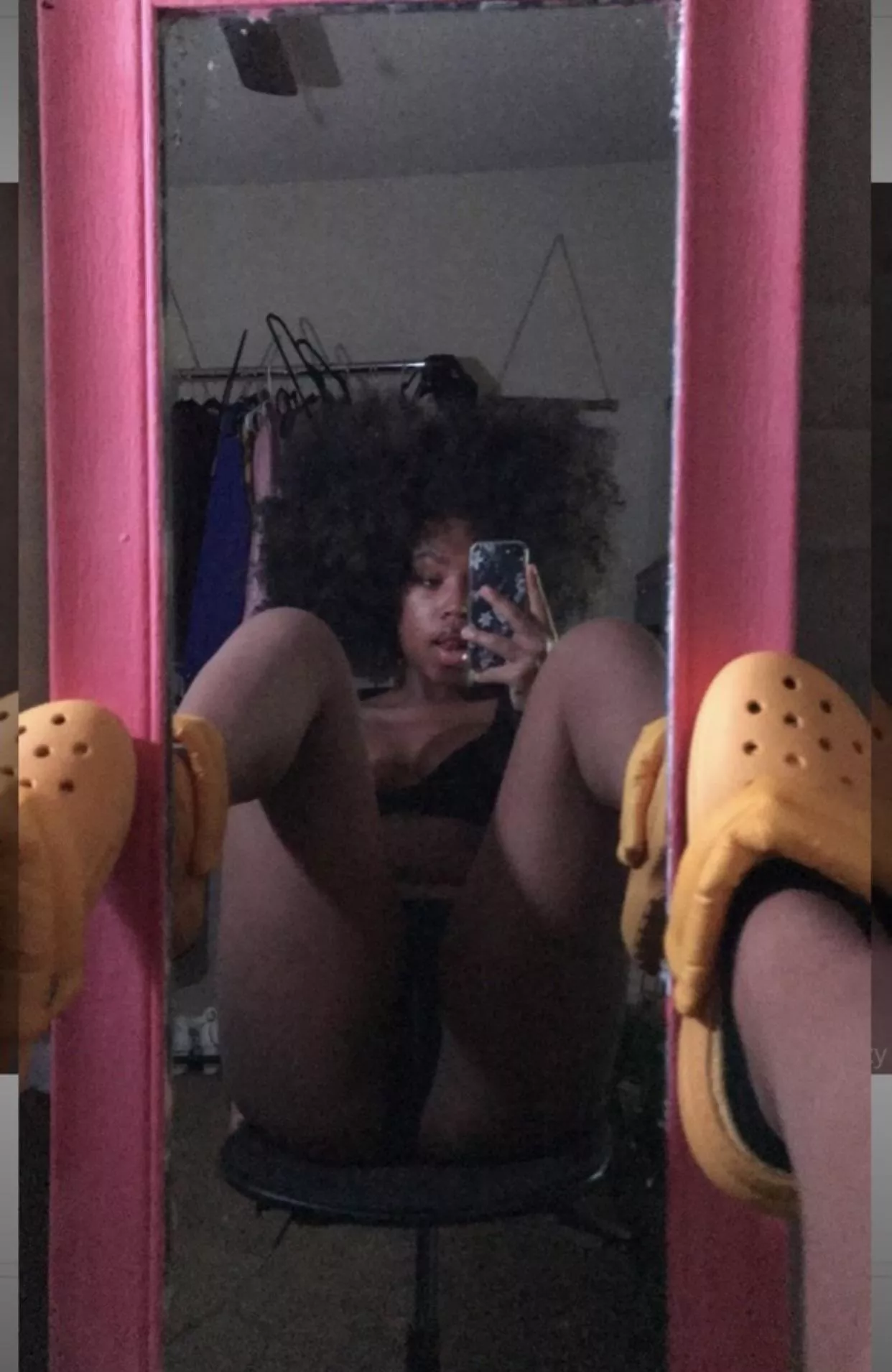 tell me how pretty this pussy is 😩😩😩🥵🥵😋😋