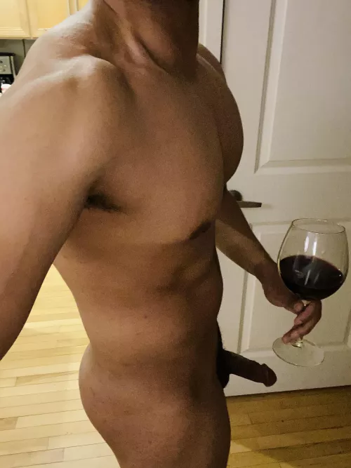 🍷 thank goodness it’s friday, what shall we do this weekend? 🏝