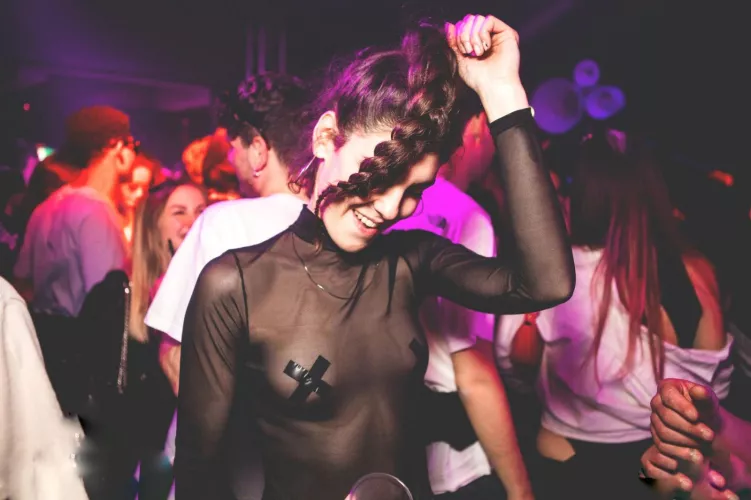 That's how I usually dress up to go to party🤷‍♀️✖❤✖