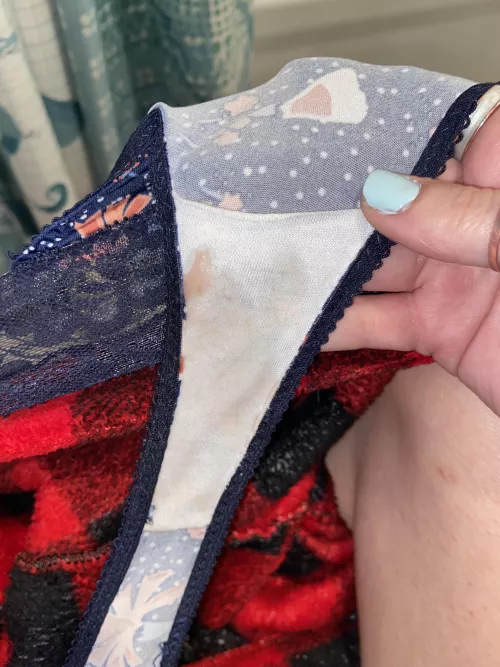 The beginning of shark week came a little early when I was masturbating🦈