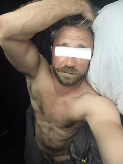 The best thing about the carpeted ceiling in the van is how soft it is on your feet 😏