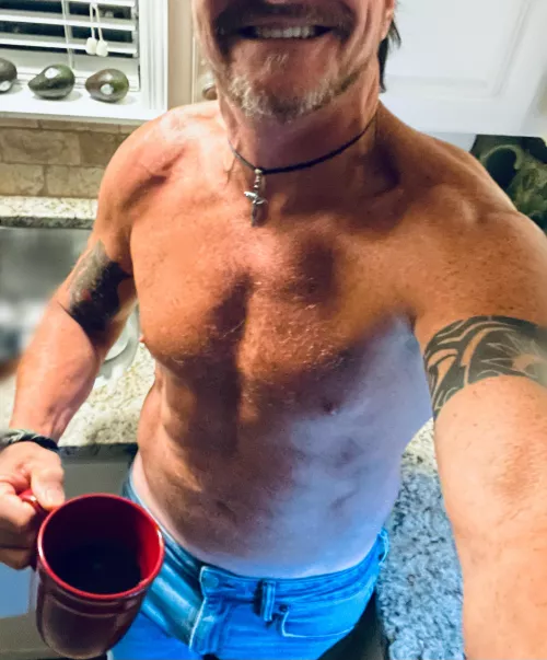 The early bird gets my worm….I mean…the worm. 😉