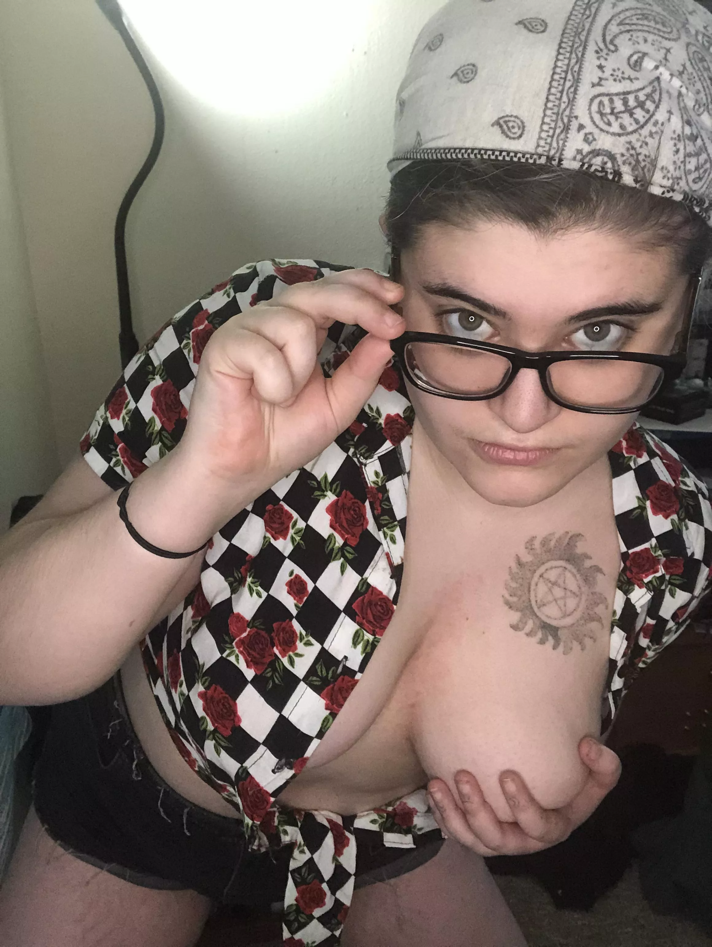 The glasses stay on tonight, I want to see you in 20/20 clarity