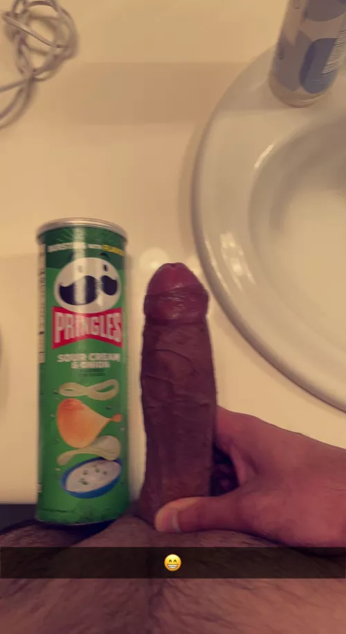 The Pringles can is bursting with flavor, and so am I 😉