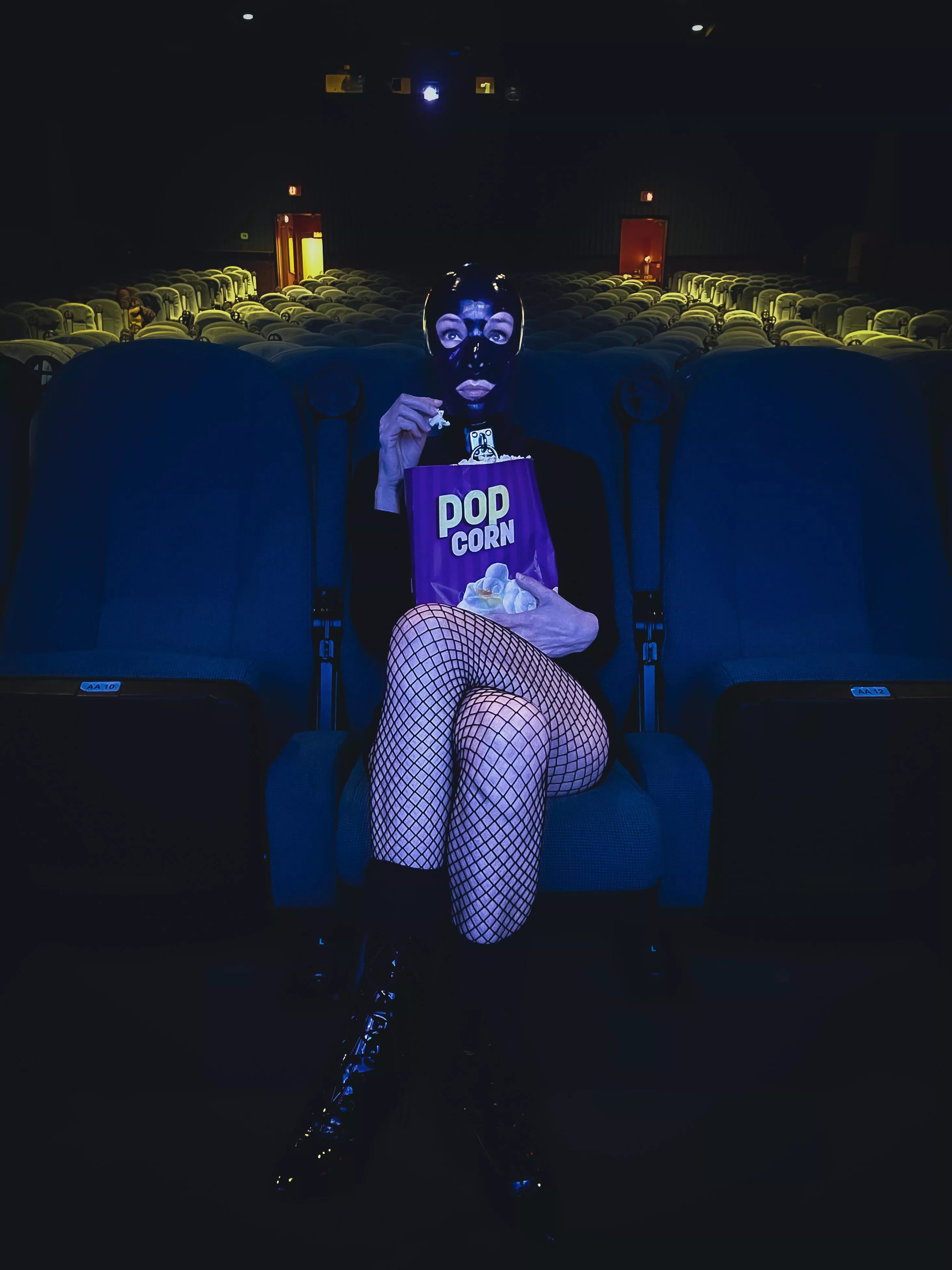 The rubberdoll enjoys a night out at the movies ❤️