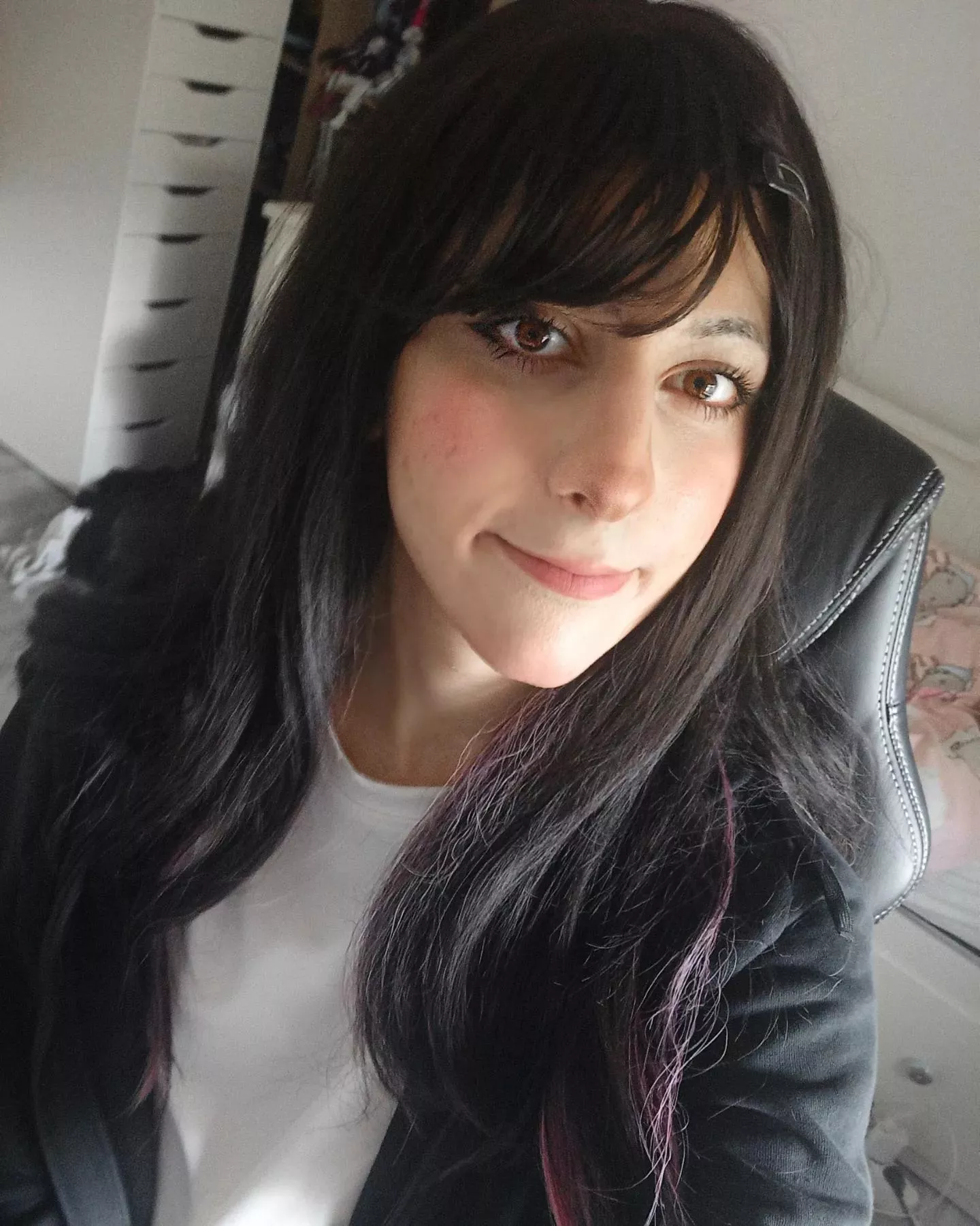 the sun shines as bright as me seeing u <3