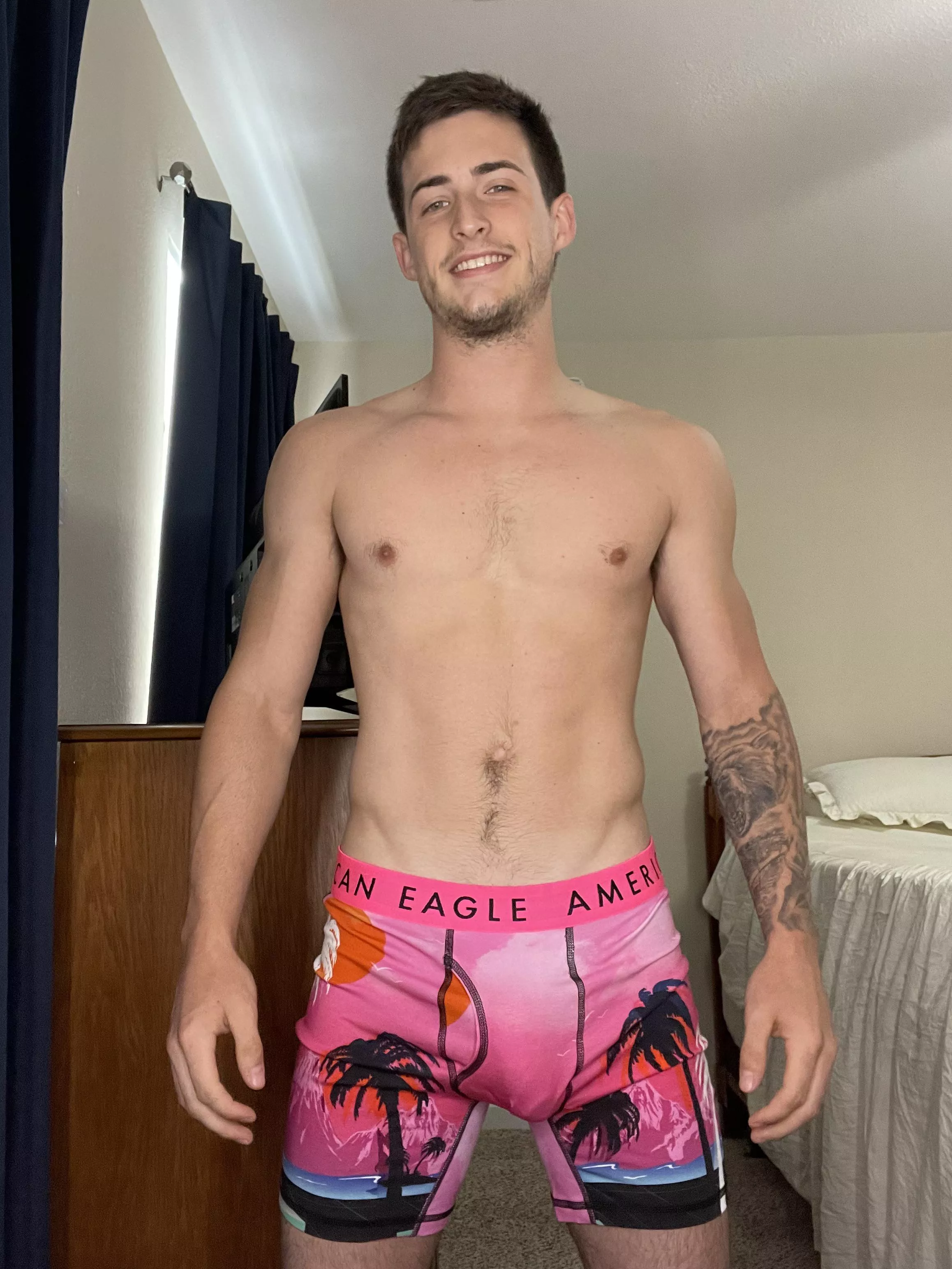 The undies make me want to go to the beach 😅