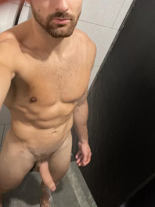 These showers are definitely big enough for 2…