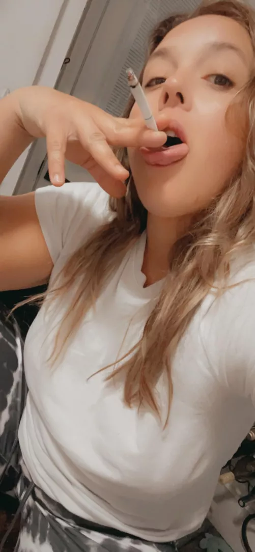 These silky pjs suuuure got your lil feeling some type of way 💦